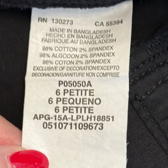 Lee Shorts Size 6P  Black Platinum Label Comfort Waistband NWOT - Picture 12 of 13